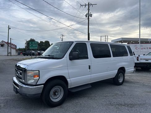 Used 2012 Ford E-350 and Econoline 350 XLT RWD image 2