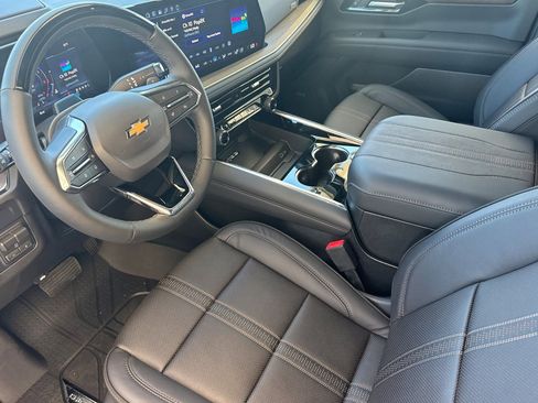 New 2026 Chevrolet Suburban High Country AWD/4WD image 10