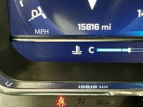 Used 2024 Chevrolet Silverado 1500 LT image 13