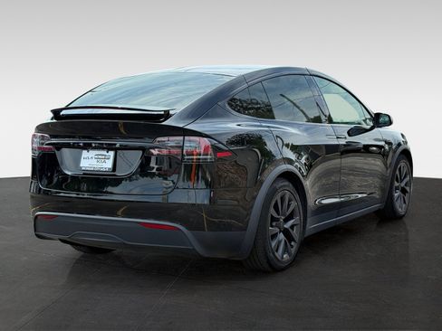Used 2023 Tesla Model X AWD/4WD image 5
