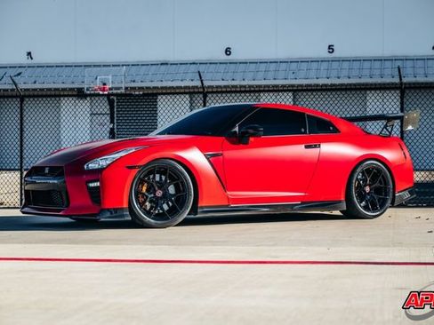 Used 2020 Nissan GT-R Premium w/ Premium Interior Package image 40