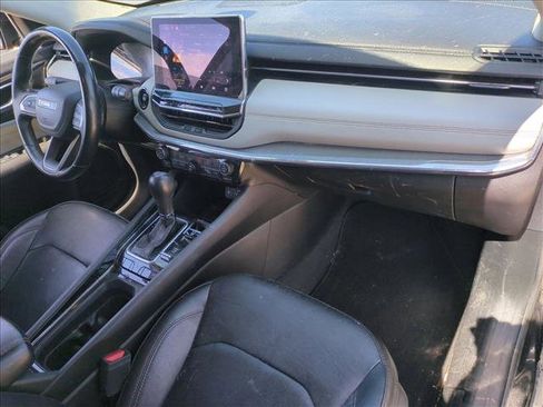 Used 2022 Jeep Compass Limited image 17