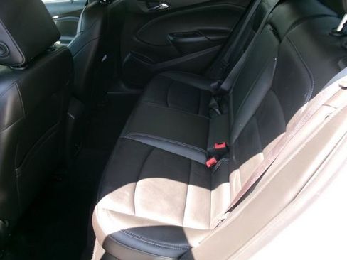 Used 2017 Chevrolet Cruze Premier FWD image 15