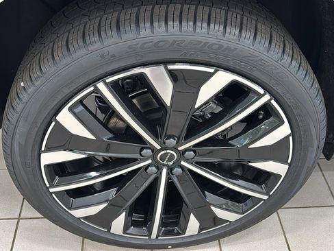 New 2026 Volvo XC60 B5 Ultra w/ Protection Package Premier AWD/4WD image 31