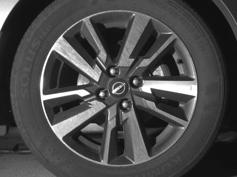 Used 2025 Nissan Versa SV image 13