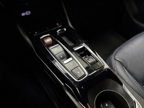 Used 2023 Chevrolet Bolt EUV Premier image 21