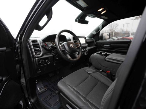 Used 2025 RAM 1500 Tradesman w/ Night Edition image 8