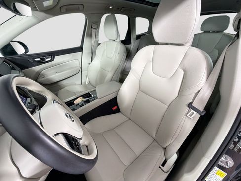 Certified 2023 Volvo XC60 B5 Plus w/ Protection Package Premier FWD image 20