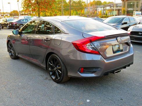 Used 2020 Honda Civic Sport image 9