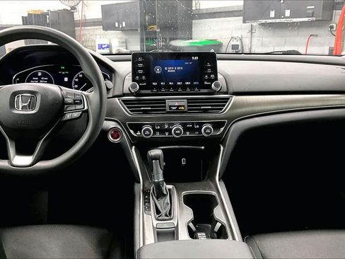 Used 2020 Honda Accord LX image 33
