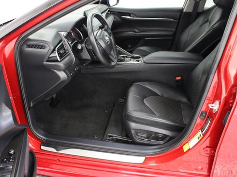 Used 2024 Toyota Camry XSE FWD image 14