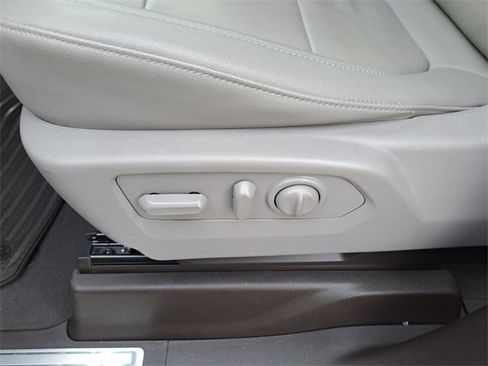 Used 2022 Chevrolet Silverado 1500 LTZ image 13