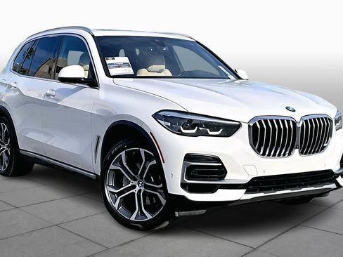 Used 2022 BMW X5 sDrive40i w/ Parking Assistance Package image 2