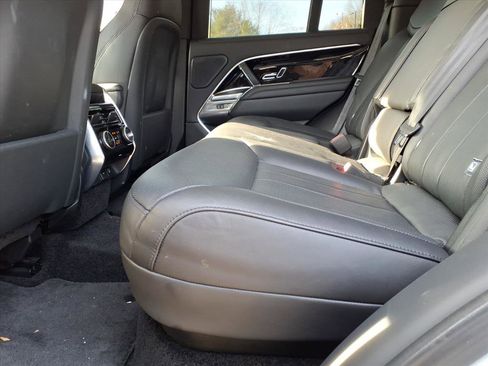 Certified 2022 Land Rover Range Rover SE image 5