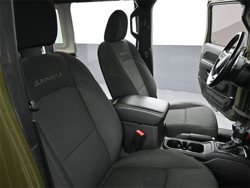 Used 2021 Jeep Wrangler Unlimited Sahara w/ Uconnect 4C Nav & Sound Group image 26