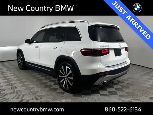 Used 2021 Mercedes-Benz GLB 250 4MATIC image 5