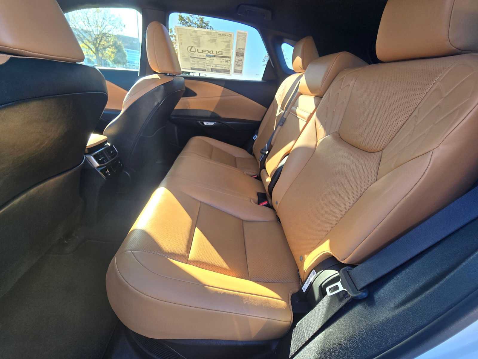 New 2026 Lexus RX 350h AWD/4WD image 17