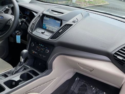 Used 2017 Ford Escape SE w/ Equipment Group 201A image 13