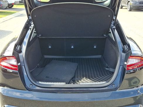 Used 2018 Kia Stinger Premium image 31