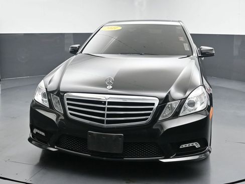 Used 2011 Mercedes-Benz E 350 Sedan image 4