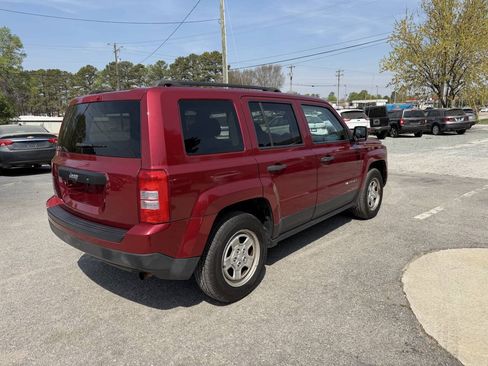 Used 2016 Jeep Patriot Sport FWD image 7