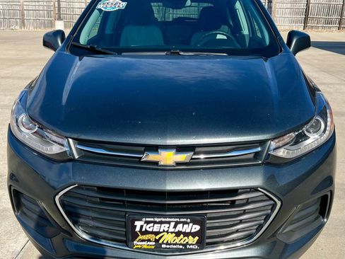 Used 2020 Chevrolet Trax LT AWD/4WD image 2