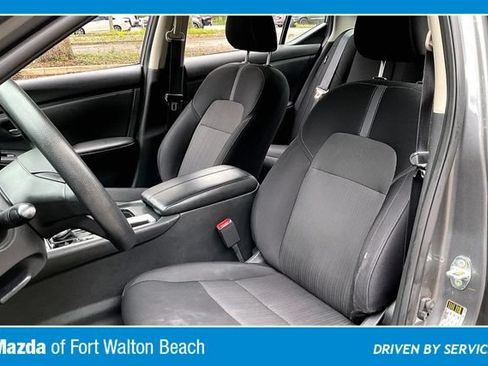 Used 2024 Nissan Sentra SV FWD image 18