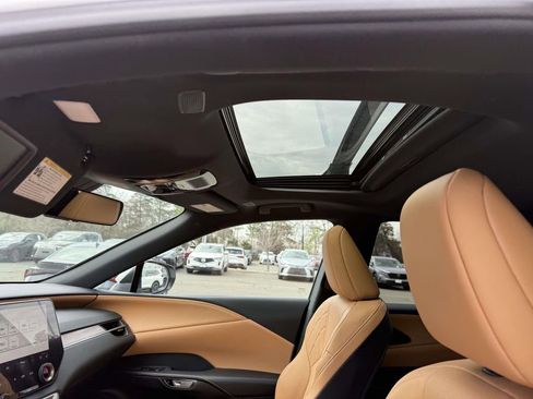 Used 2024 Lexus RX 350 Premium w/ Accessory Package (K3) image 21