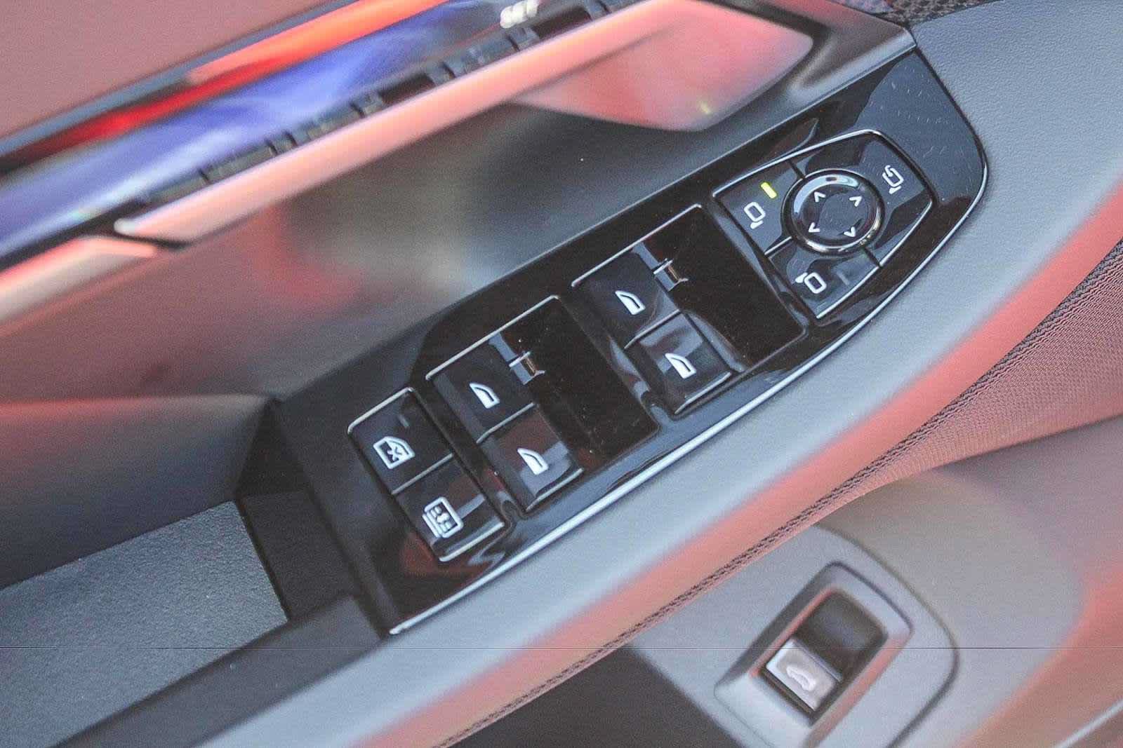 New 2026 BMW M5 w/ Carbon Package AWD/4WD image 18