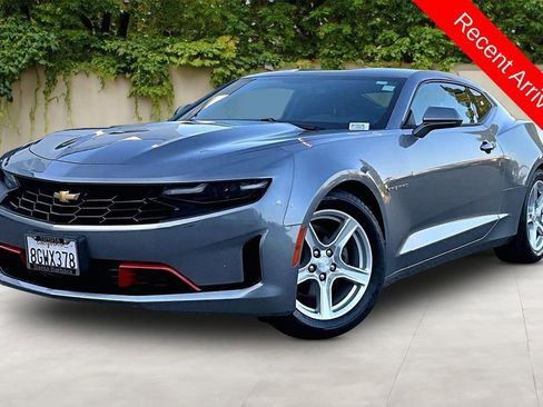 Used 2019 Chevrolet Camaro LT w/ LPO, Camaro Logo Package RWD image 3