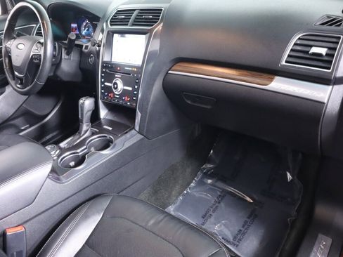 Used 2017 Ford Explorer Limited AWD/4WD image 47
