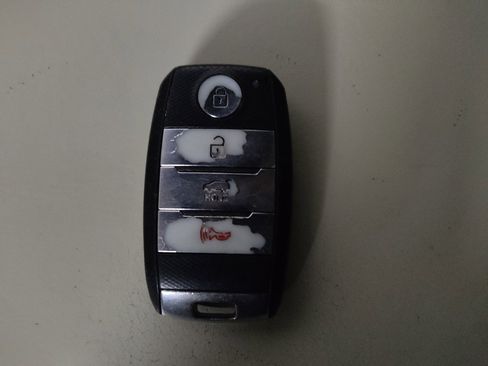 Used 2016 Kia Sorento SX image 32