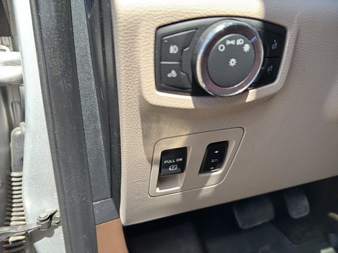Used 2019 Ford F150 Limited w/ Trailer Tow Package image 13