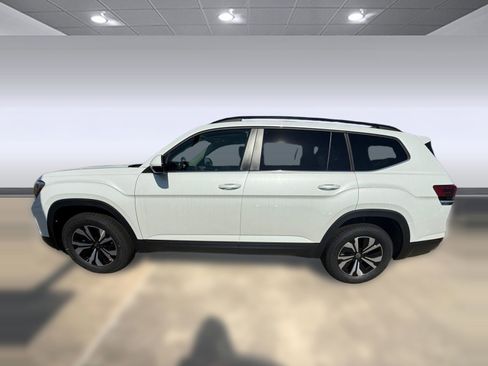 New 2026 Volkswagen Atlas SE image 2