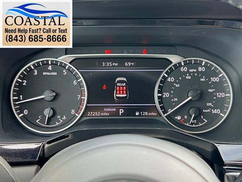 Certified 2025 Nissan Pathfinder SV FWD image 31