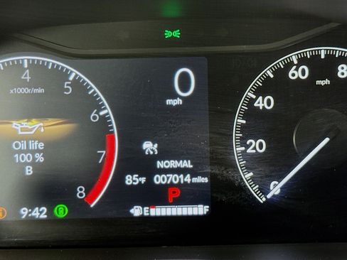 Certified 2025 Honda Pilot Touring image 13
