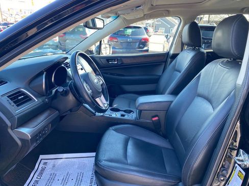 Used 2016 Subaru Outback 3.6R Limited image 9