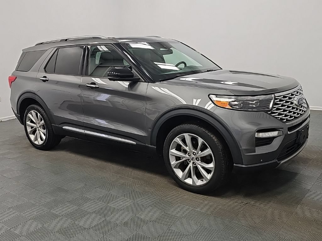 Used 2023 Ford Explorer Platinum w/ Technology Package AWD/4WD image 3
