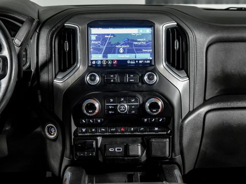 Used 2023 GMC Sierra 3500 Denali w/ Denali Ultimate Package AWD/4WD image 25