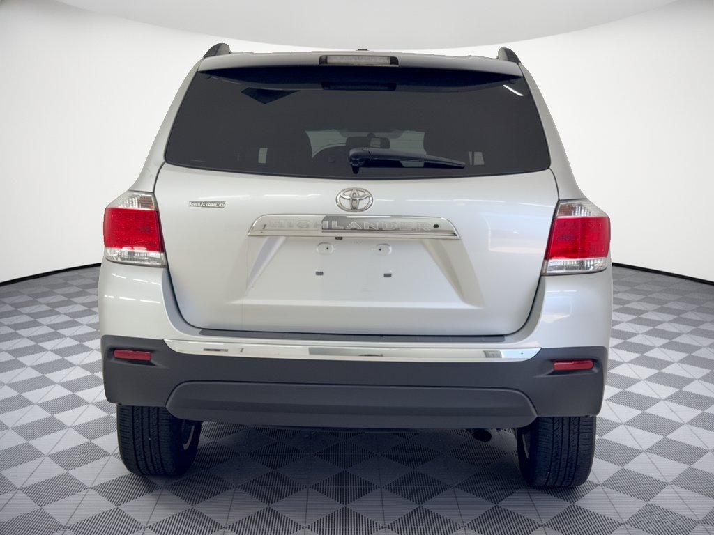 Used 2011 Toyota Highlander Limited w/ Tow Pkg FWD image 11