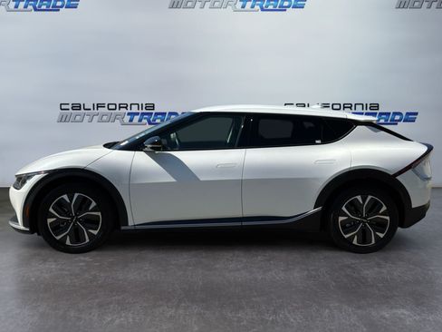 Used 2024 Kia EV6 Light RWD image 8