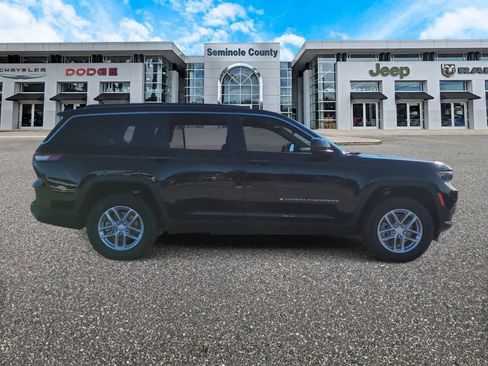 New 2025 Jeep Grand Cherokee L Laredo RWD image 9