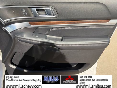 Used 2018 Ford Explorer Limited AWD/4WD image 29