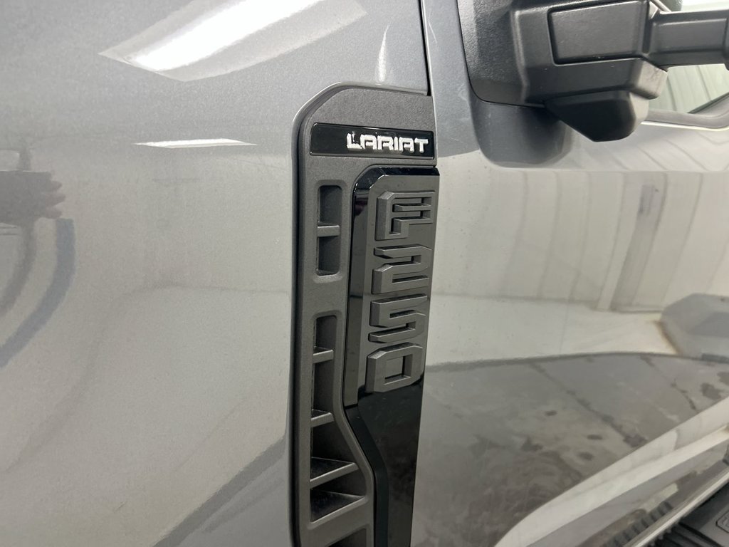 Used 2024 Ford F250 Lariat w/ Lariat Ultimate Package AWD/4WD image 26