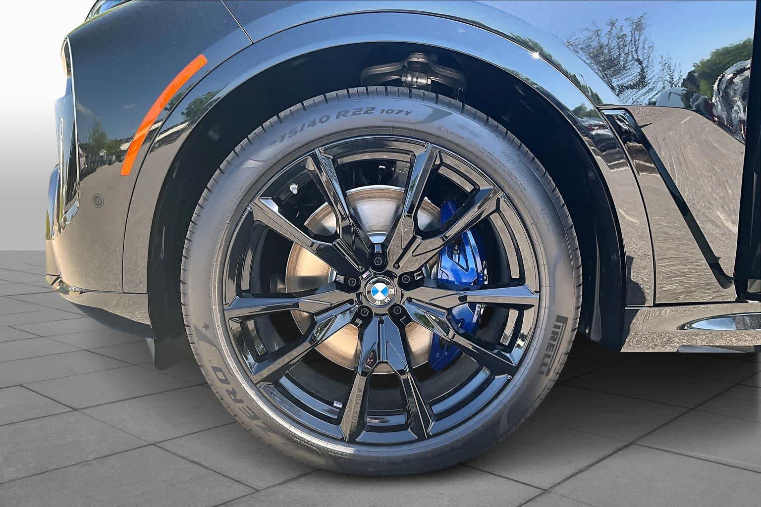 Used 2026 BMW X7 xDrive40i w/ M Sport Package AWD/4WD image 11