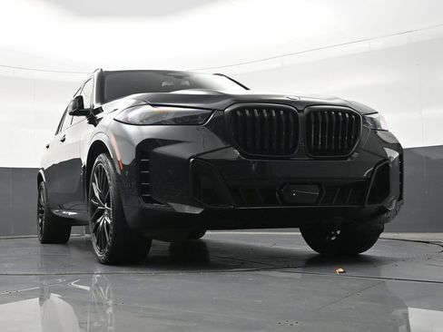 Used 2024 BMW X5 sDrive40i w/ M Sport Package image 31