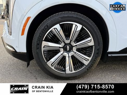 Used 2026 Cadillac Escalade IQL Luxury image 34