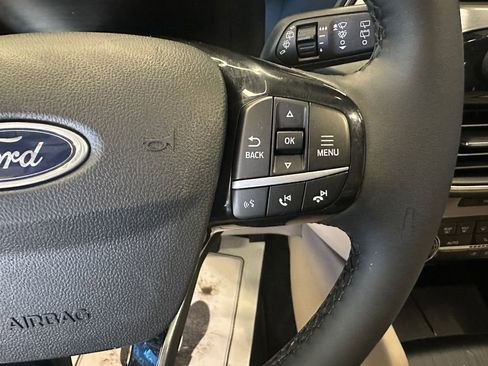 Used 2022 Ford Escape Titanium w/ Class II Trailer Tow Package AWD/4WD image 12