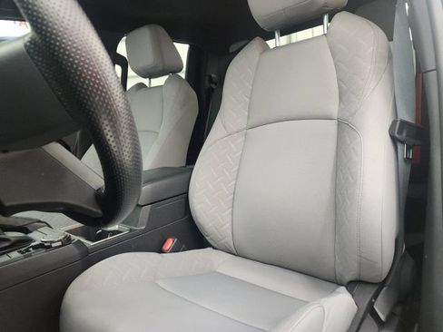 Used 2025 Toyota Tacoma SR5 AWD/4WD image 13