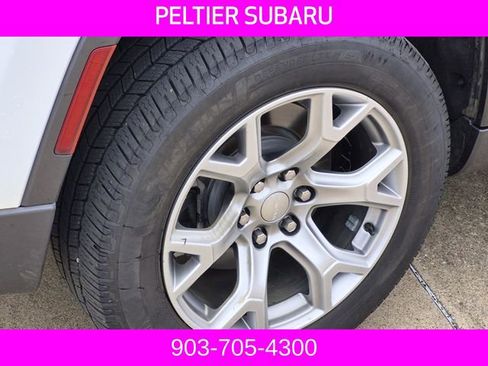 Used 2022 Jeep Wagoneer Series II AWD/4WD image 7